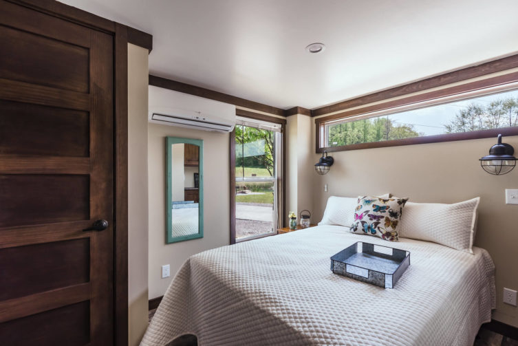 bedroom in tiny home at Waterside at Blue Ridge